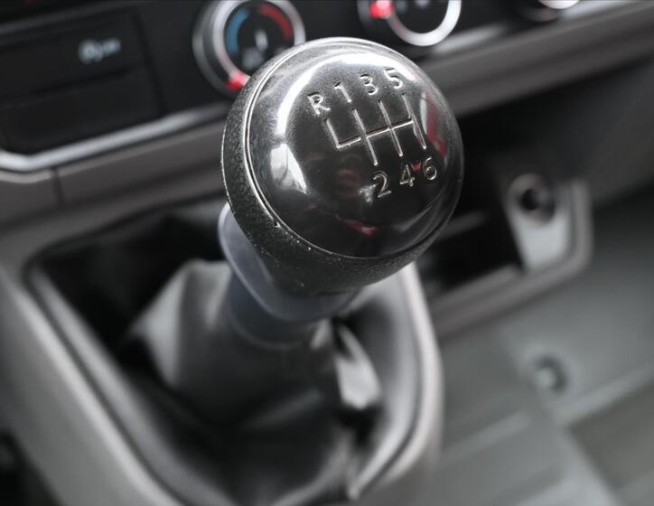 Volkswagen Crafter 22