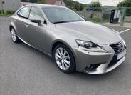 Lexus IS 300h 3