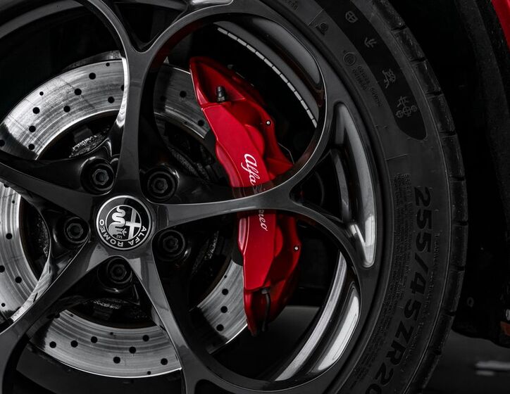 Alfa Romeo Stelvio 13