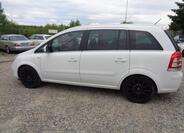 Opel Zafira 8