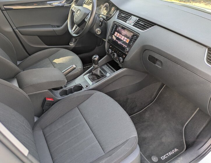 Škoda Octavia 10