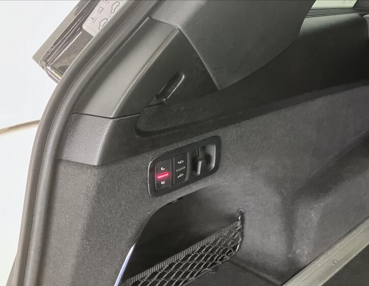 Audi Q7 30