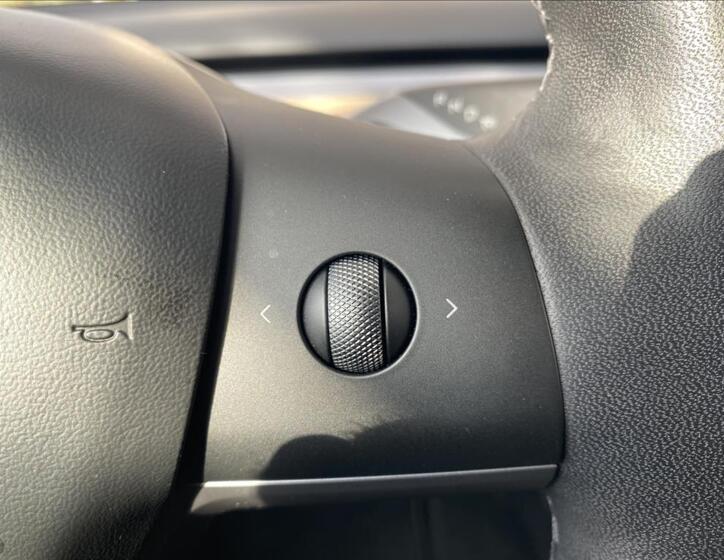Tesla Model 3 27
