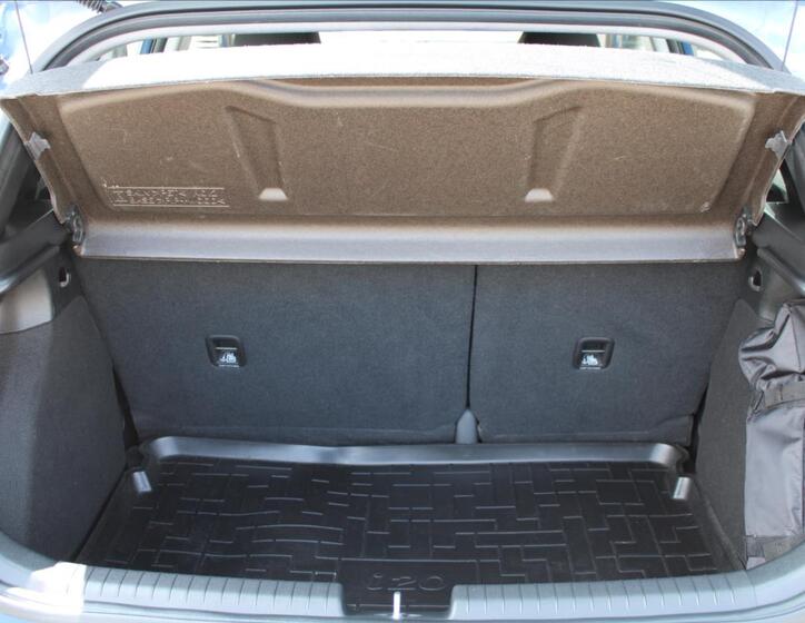 Hyundai i20 12
