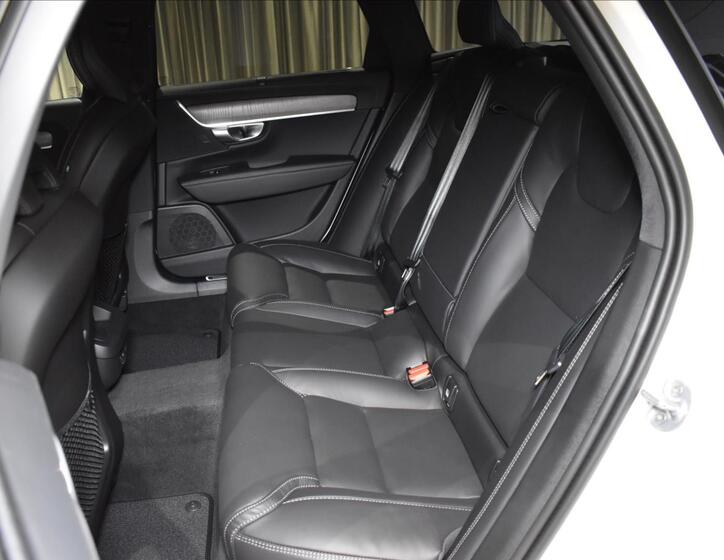 Volvo V90 9