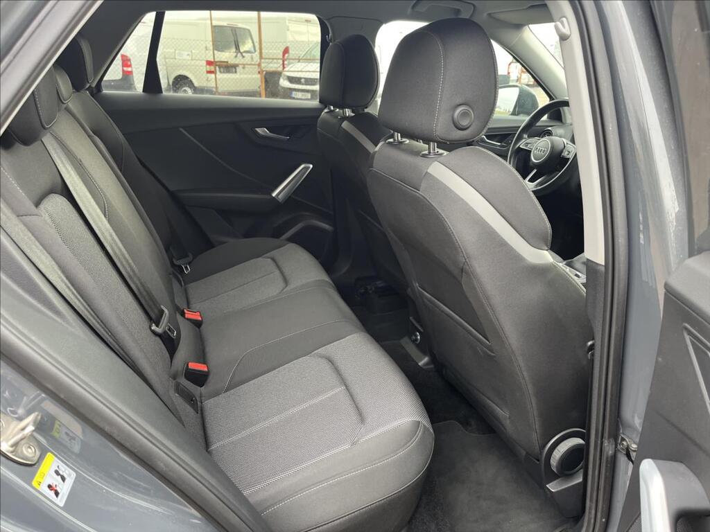 Audi Q2 11