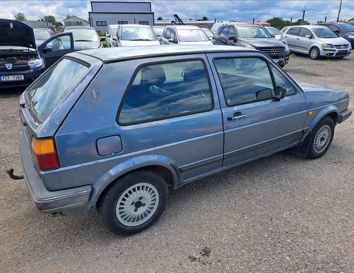 Volkswagen Golf 10