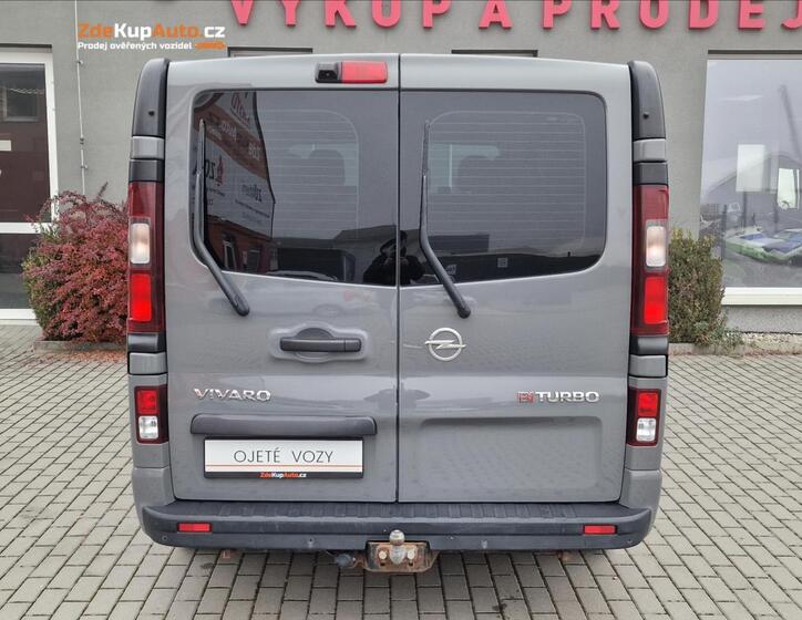 Opel Vivaro 9