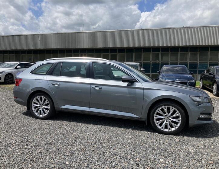 Škoda Superb 8