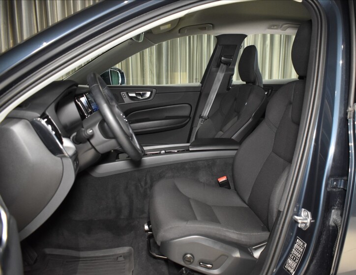 Volvo XC60 8