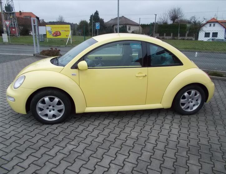 Volkswagen New Beetle 4