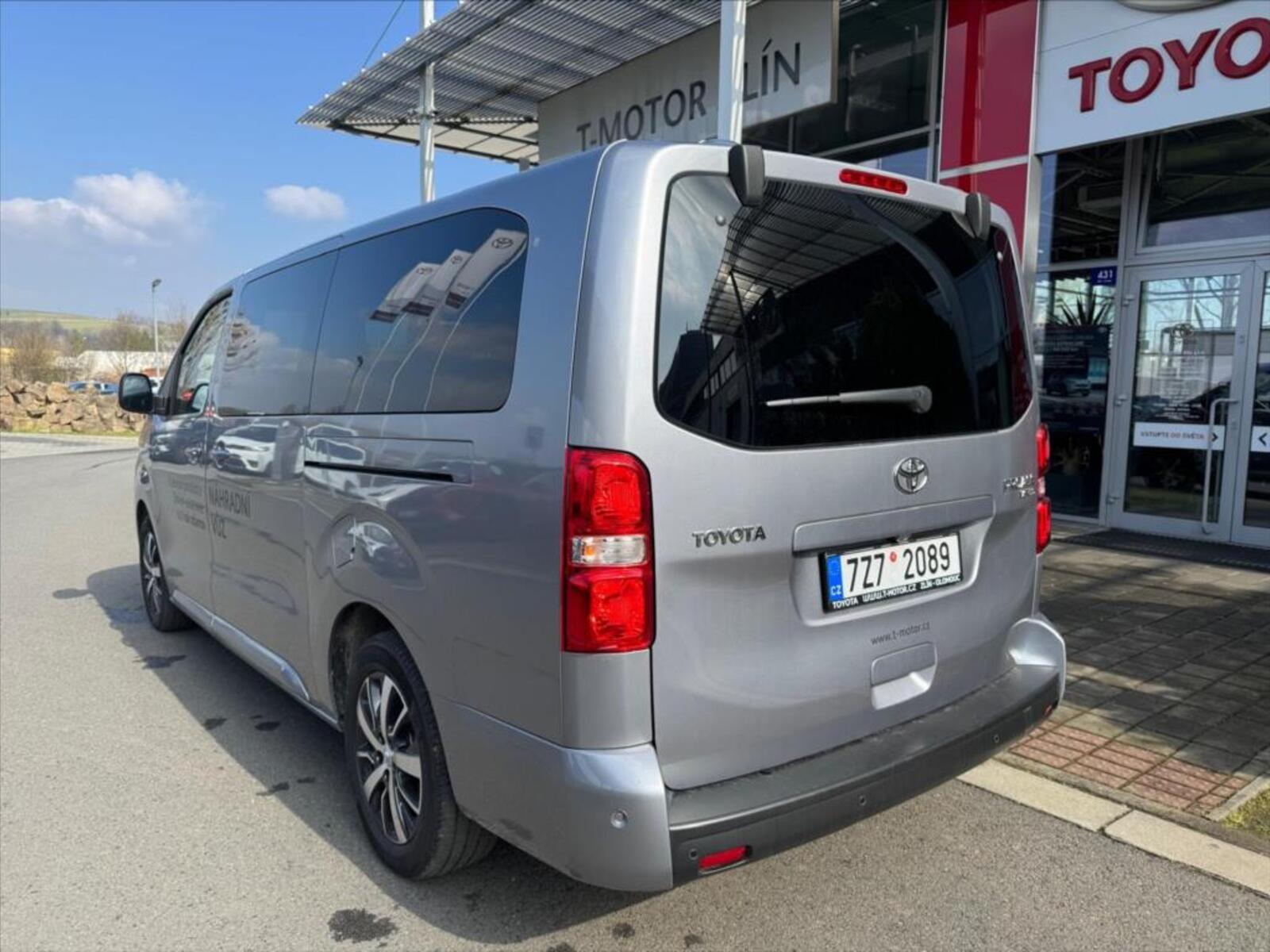 Toyota ProAce 6