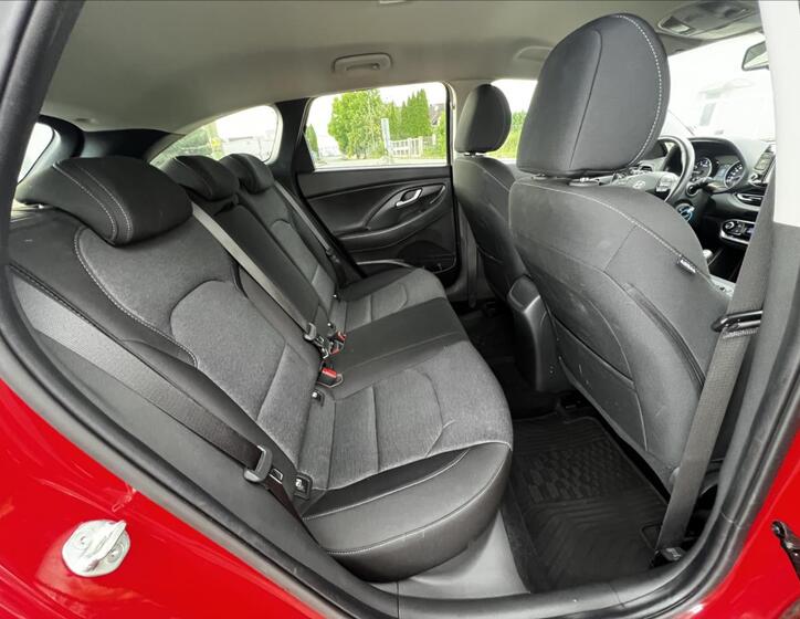 Hyundai i30 25
