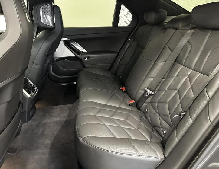 BMW Řada 7 6