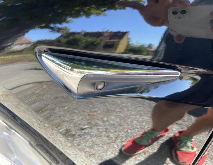 Tesla Model 3 42