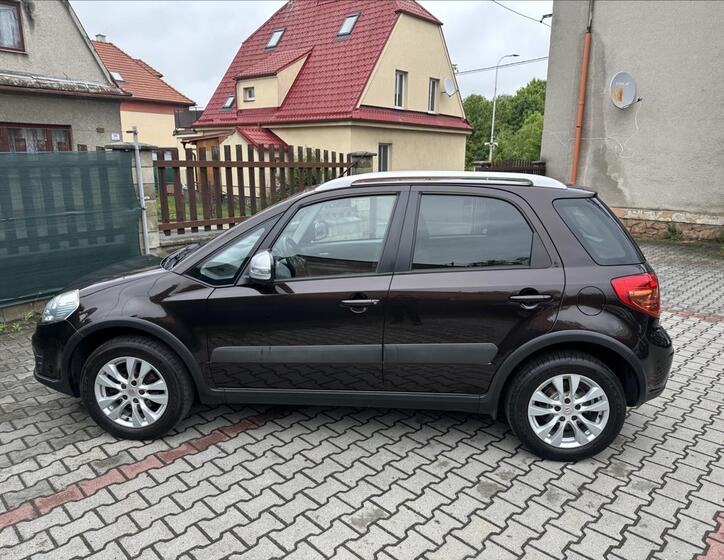 Suzuki SX4 8