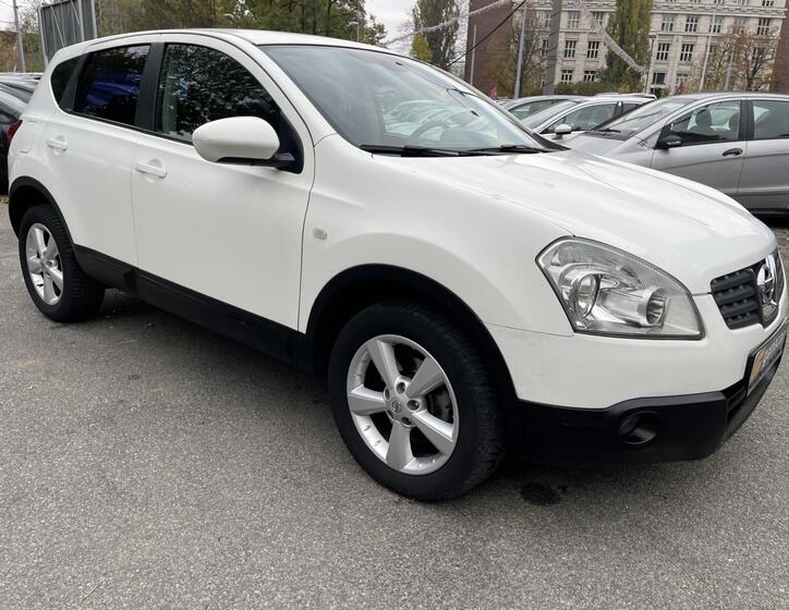 Nissan Qashqai 25