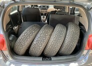 Hyundai i10 15