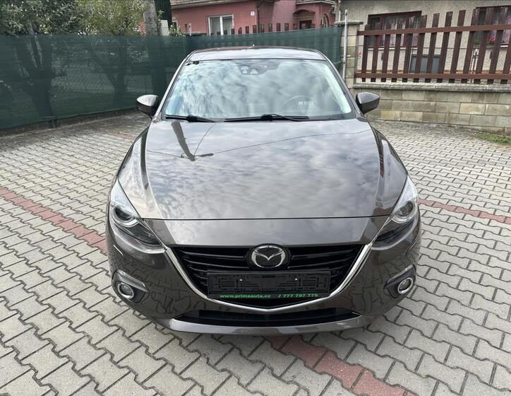Mazda 3 10
