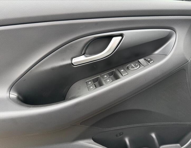 Hyundai i30 14