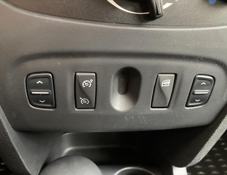 Dacia Logan 16