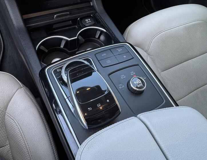 Mercedes-Benz GLE 18