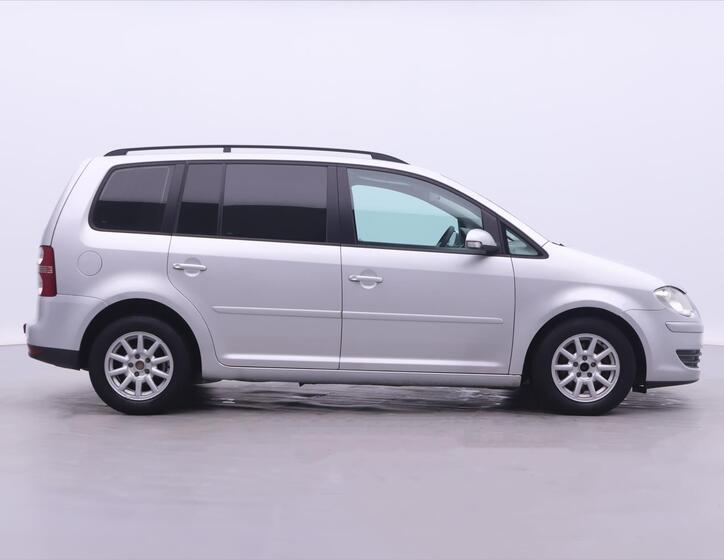 Volkswagen Touran 8