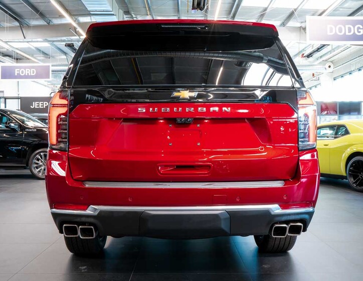 Chevrolet Suburban 5