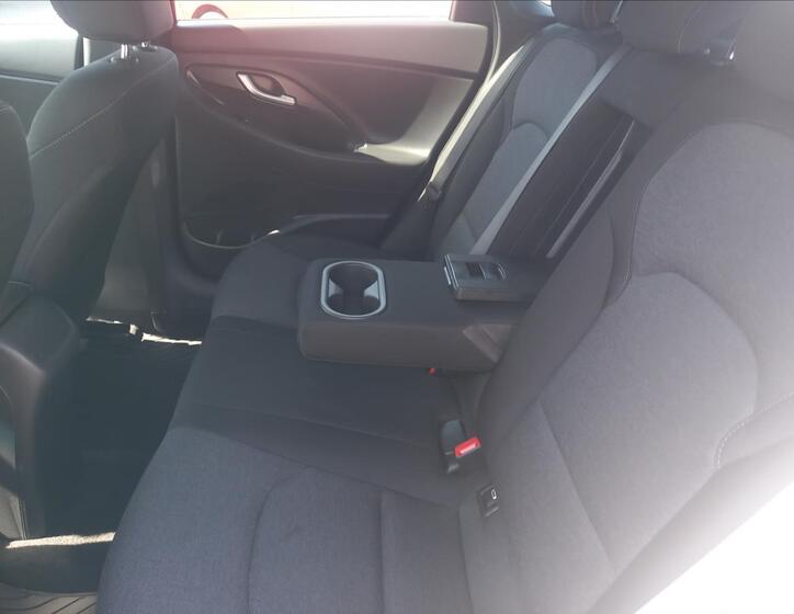 Hyundai i30 19