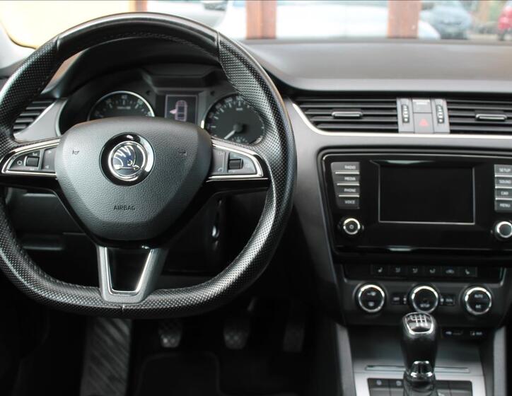 Škoda Octavia 10