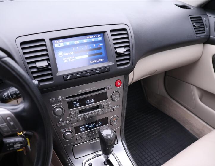 Subaru Legacy 18