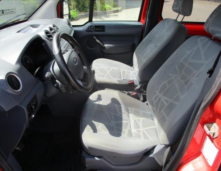 Ford Tourneo Connect 8