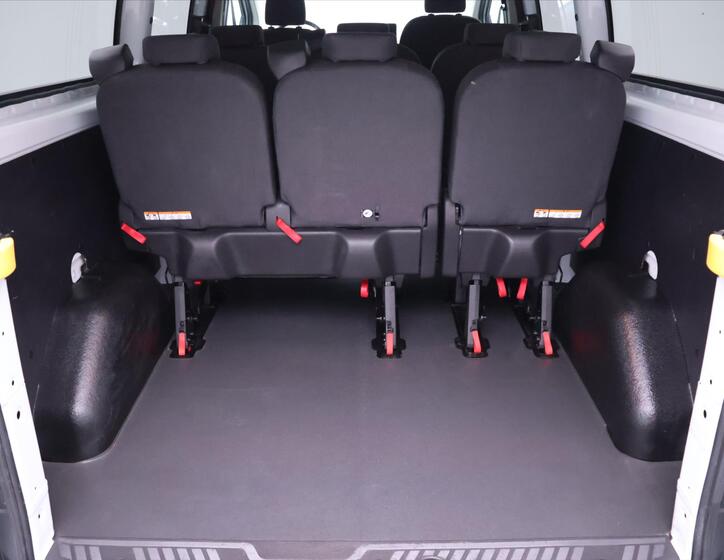 Ford Transit Custom 10