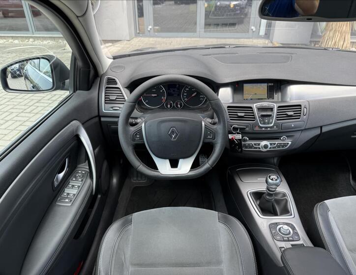 Renault Laguna 13