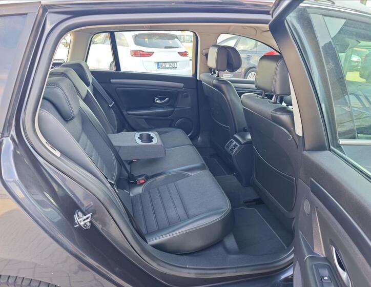 Renault Laguna 13