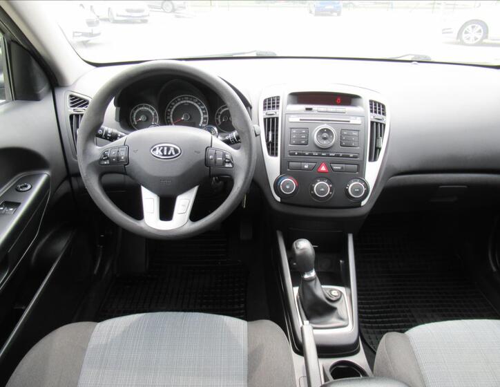KIA Ceed 14