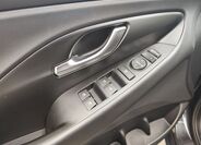 Hyundai i30 31