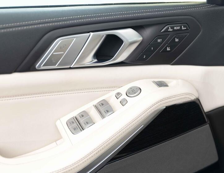 BMW X7 17