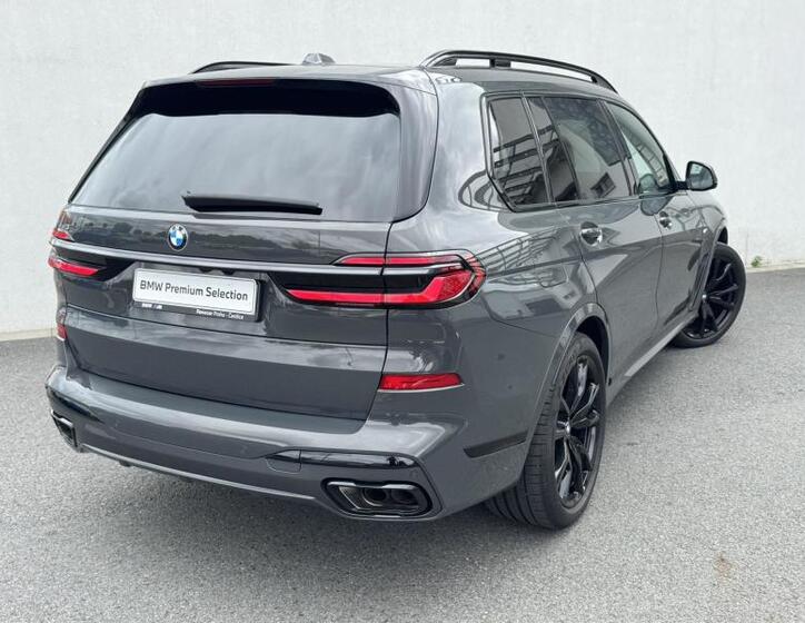 BMW X7 2