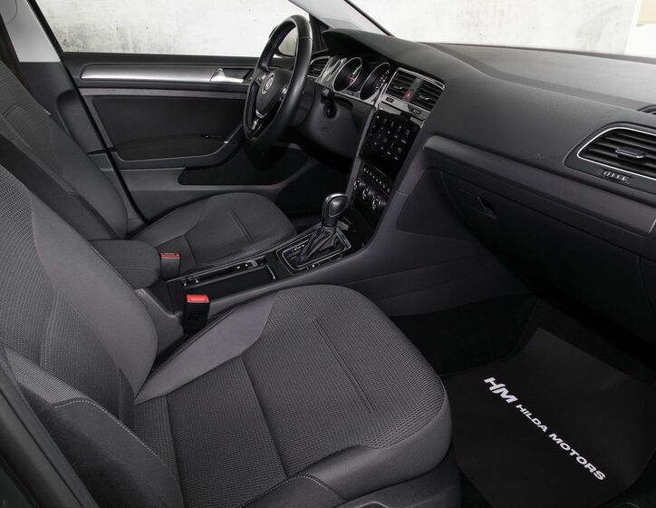 Volkswagen Golf 13