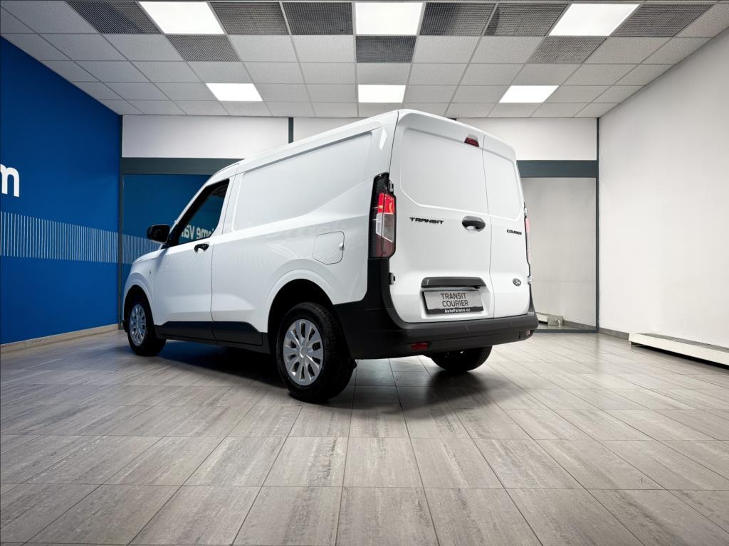 Ford Transit Courier 3