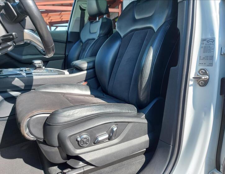 Audi Q7 34