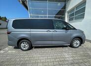 Volkswagen Multivan 2