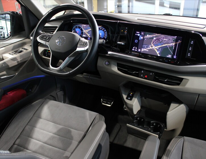 Volkswagen Multivan 12
