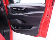 Mercedes-Benz Vito 13