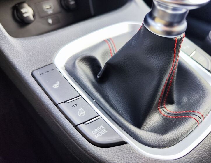 Hyundai i30 25