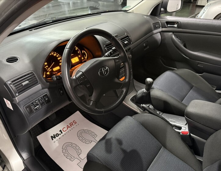 Toyota Avensis 7