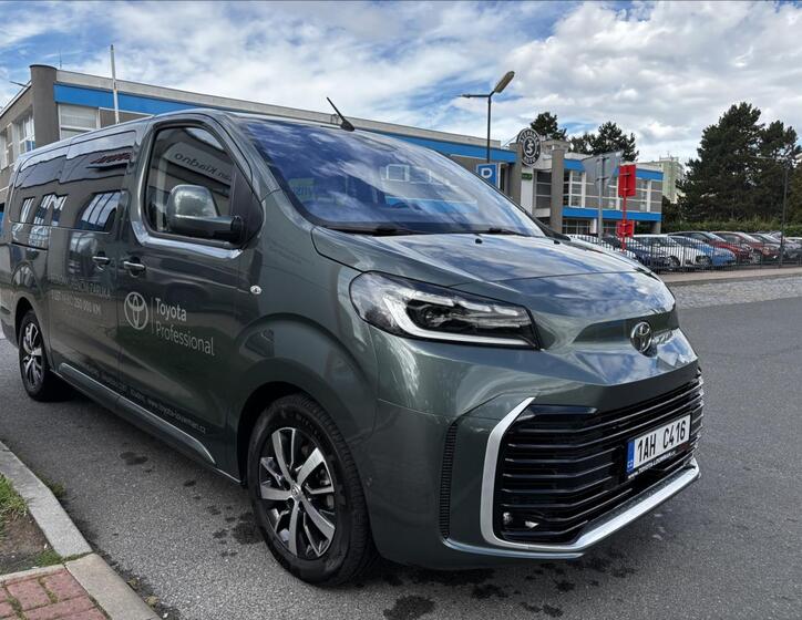 Toyota ProAce Verso 8