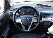 Hyundai i20 10