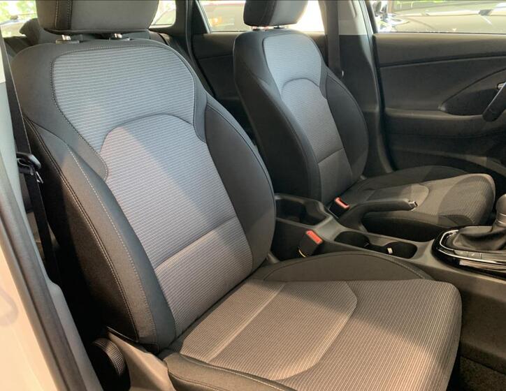 Hyundai i30 39